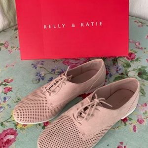 Light pink faux suede tie flats by Kelly & Katie size 9
